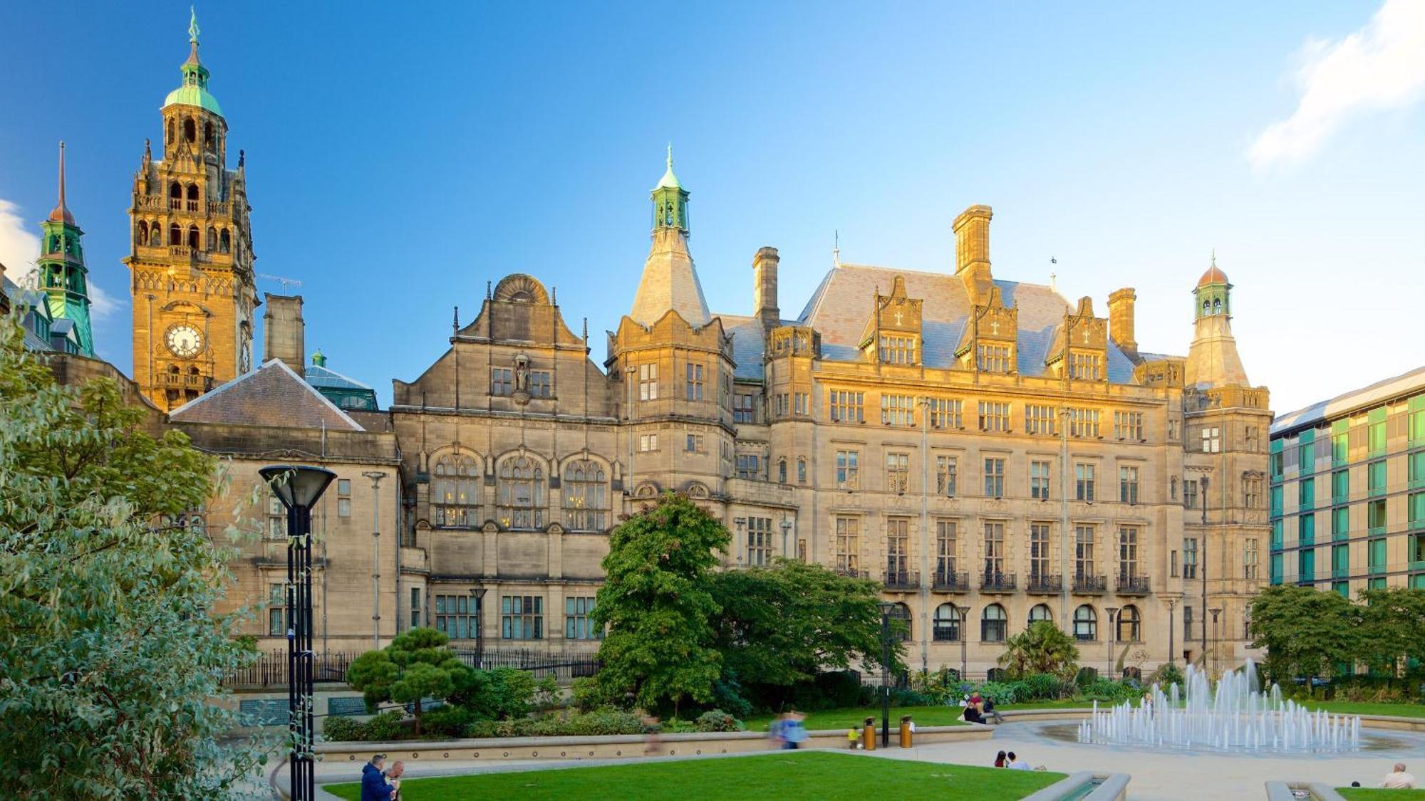 Sheffield City Centre , Free Wifi & Parking - Private Room - Shared House 외부 사진